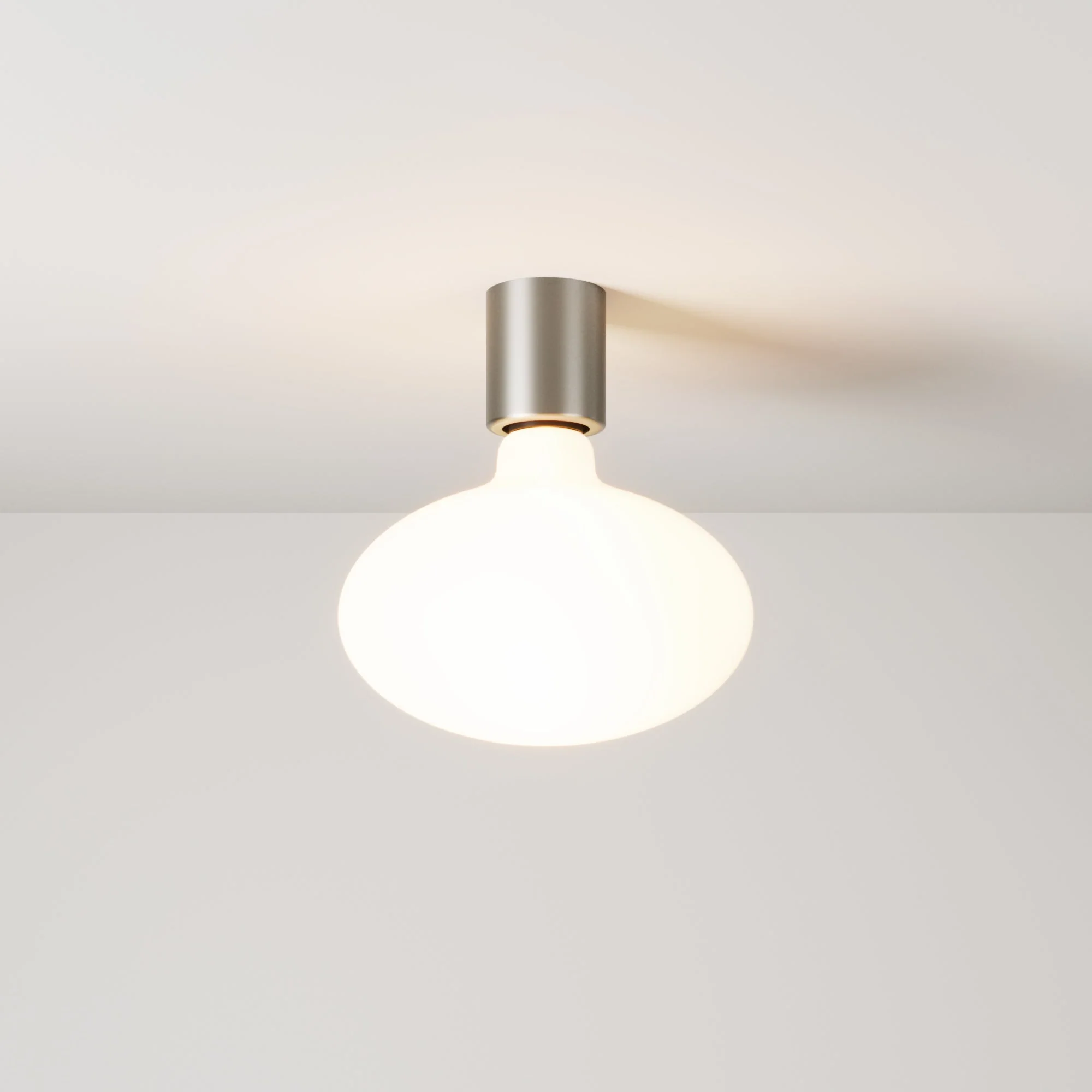 Applique en métal avec ampoule LED Ellipse effet porcelaine - Titane satiné