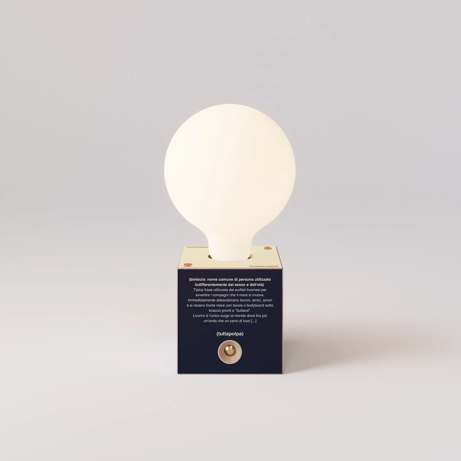 Lampe à batterie Cabless03 « Bimbi c’est l’onde » avec ampoule globe effet porcelaine - Tuttapolpa - Image 4