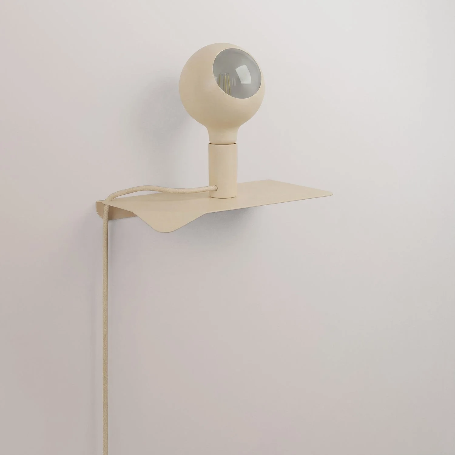 Combo Camo - Lampe avec étagère et fiche UK - Crème - Image 3