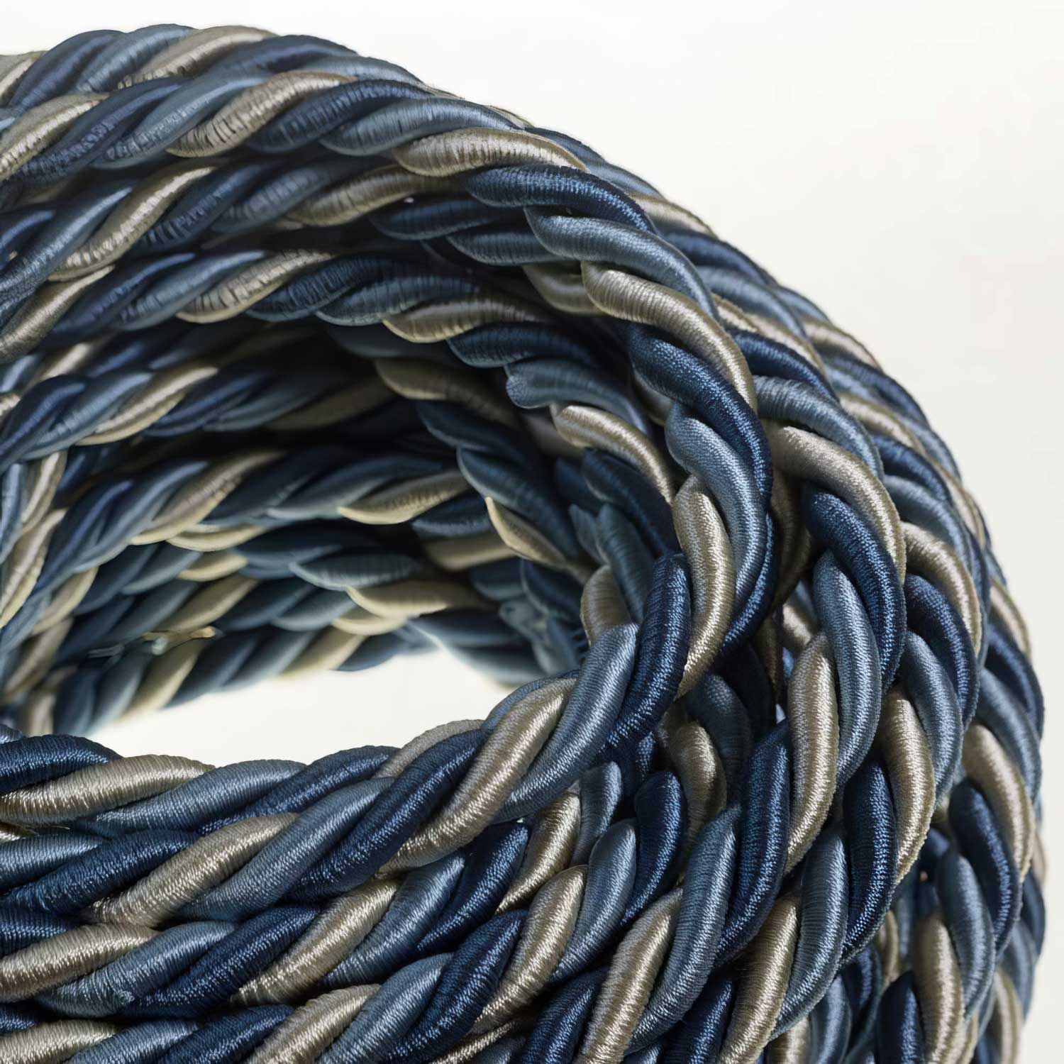 Câble électrique corde avec fil 18/3 AWG à l’intérieur. Revêtement tissu lumineux Bernadotte - Image 2