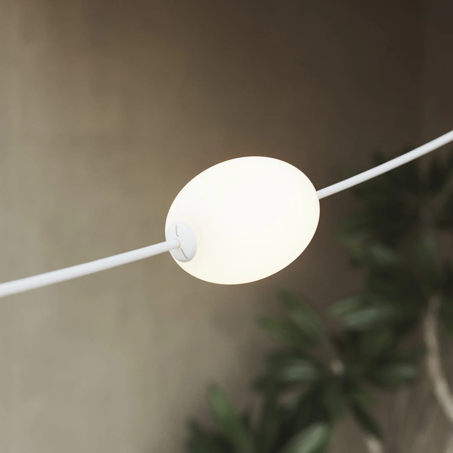 Guirlande lumineuse extérieure 12 lampes pour environnements humides Blanc Sable, Alimentation US - Marina12 - Image 4