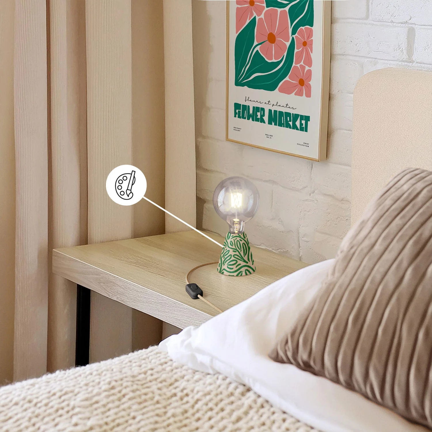Lampe de table avec base en aulne, ampoule transparente, câble RN06 et fiche UK. - Image 3