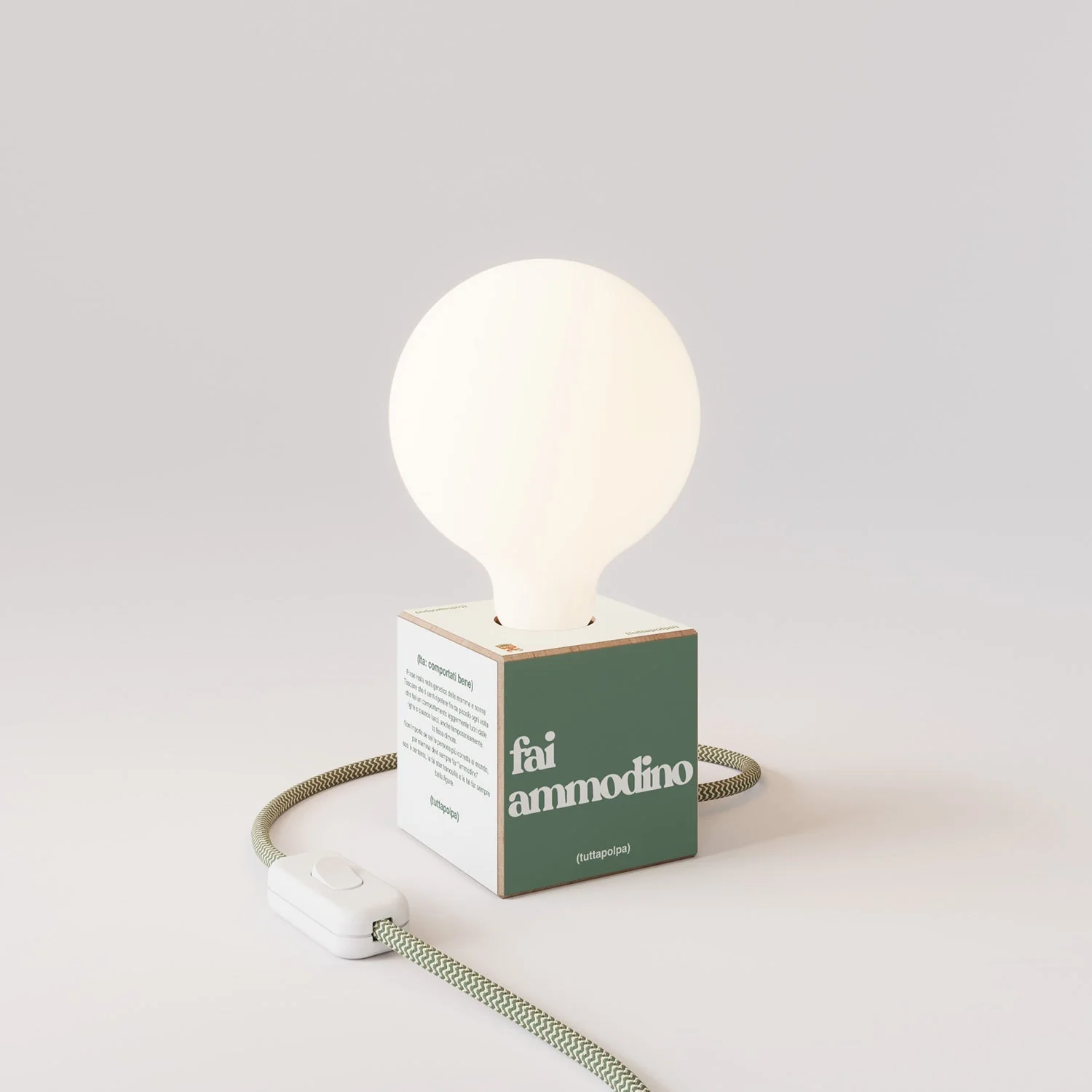 Lampe de table Cubetto avec fiche US, « Fai ammodino » ampoule globe effet porcelaine - Tuttapolpa