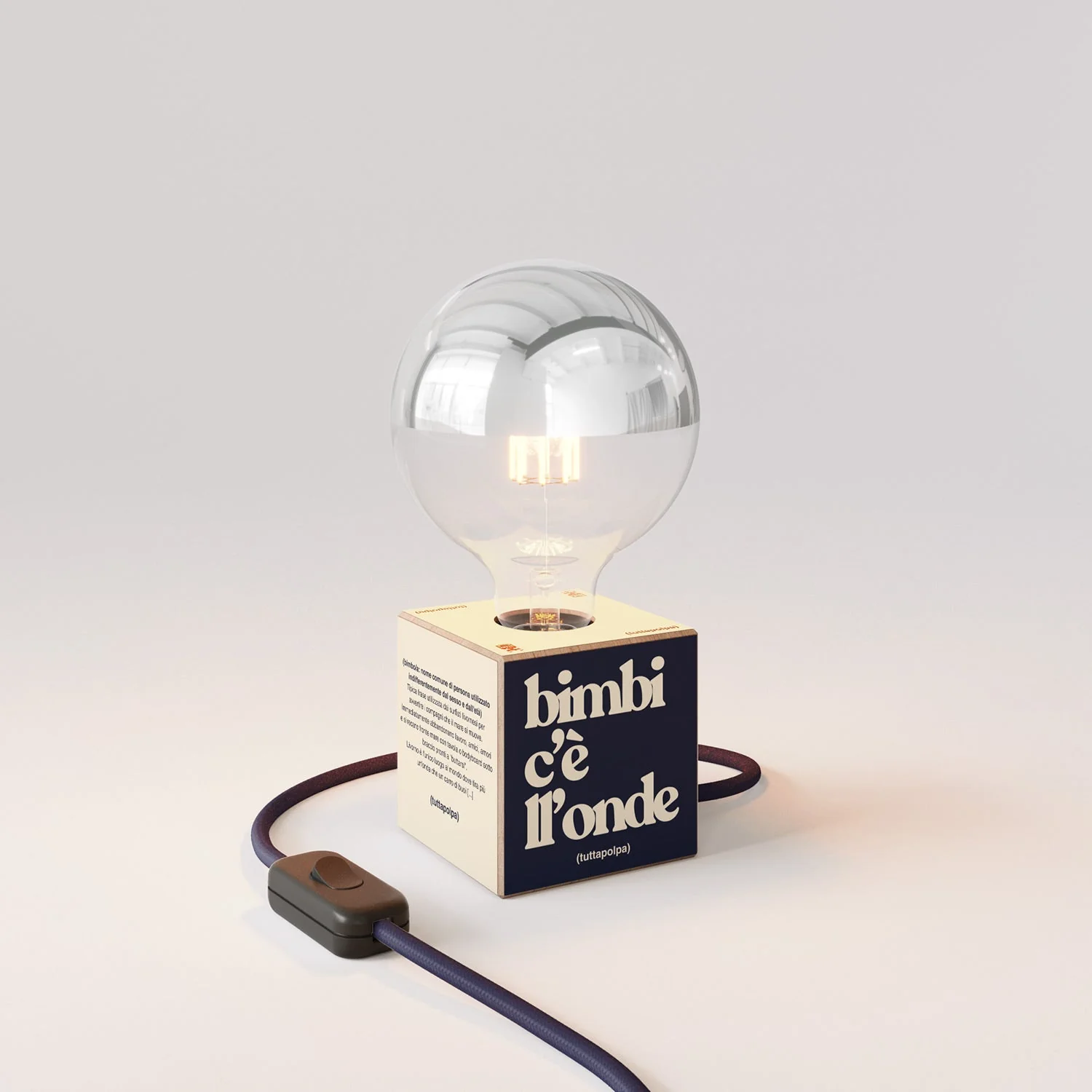 Lampe de table Cubetto « Bimbi c’è l’onde » avec Fiche anglaise et Ampoule globe demi-sphère argent - Tuttapolpa