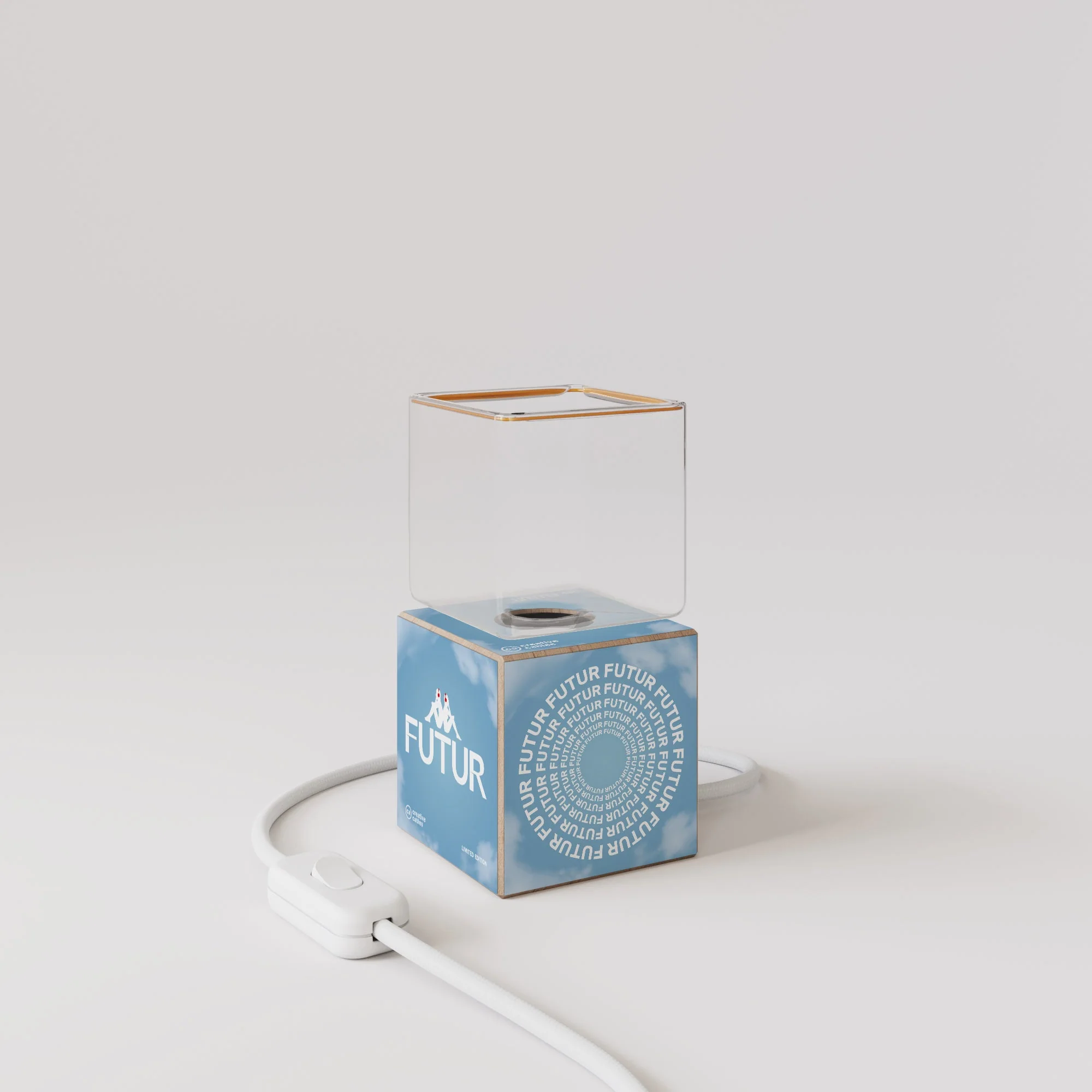Lampe de table Cubetto « Futur » avec fiche anglaise et ampoule Ghost - Futur Festival - Image 4
