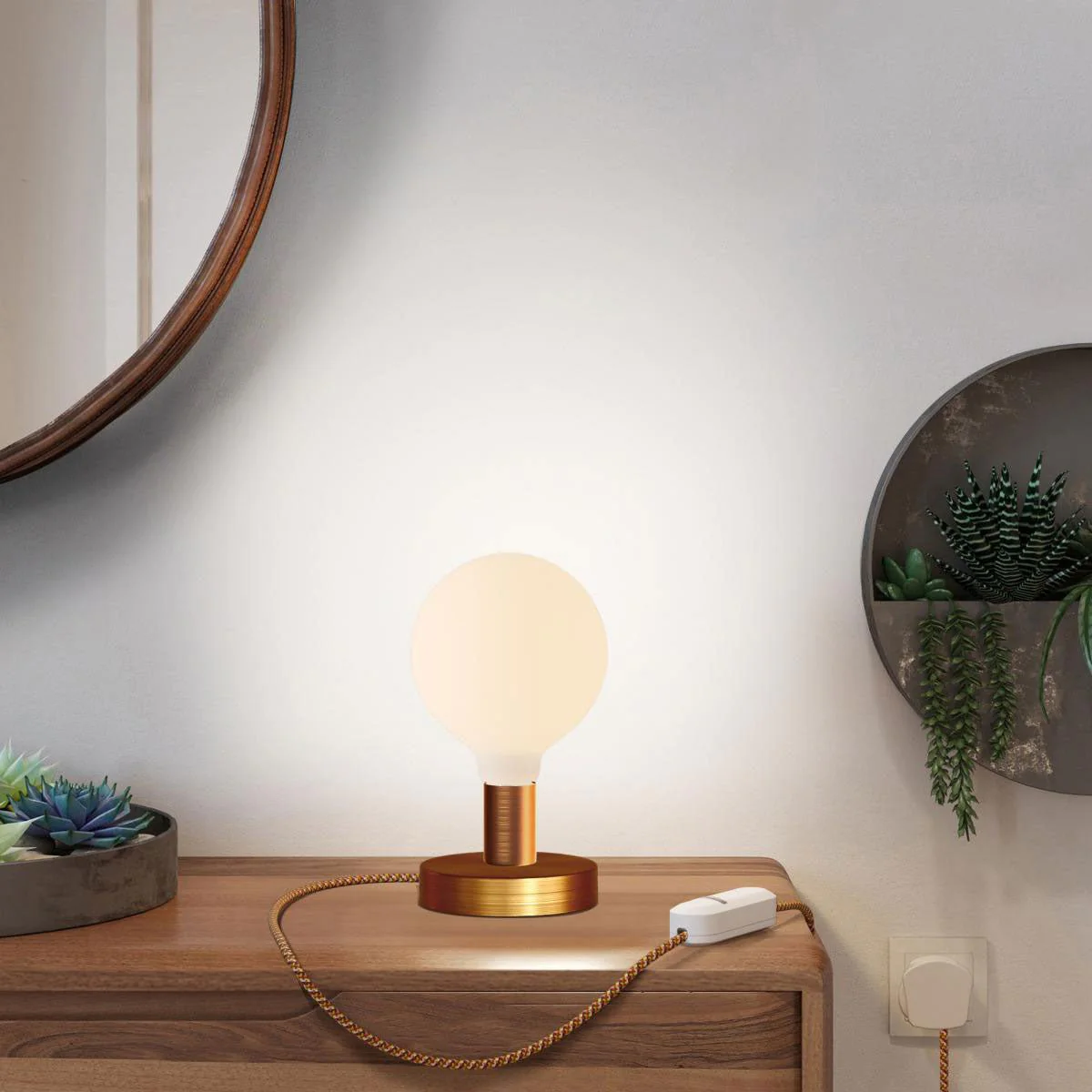 Lampe de table Posaluce Globo en métal et fiche UK - Cuivre satiné - Image 6