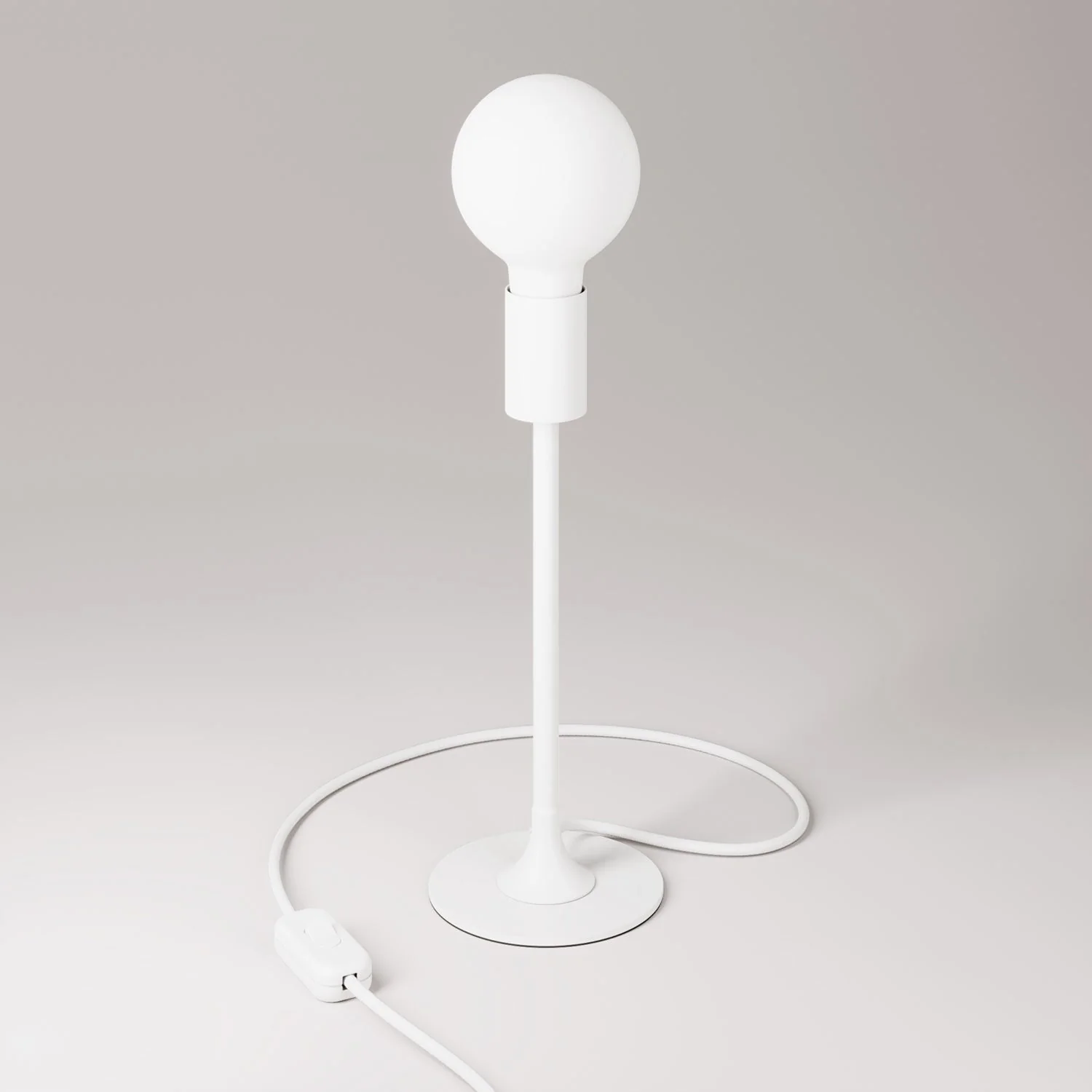 Lampe de table MAG-Y en métal avec ampoule visible - Blanc mat - Image 3