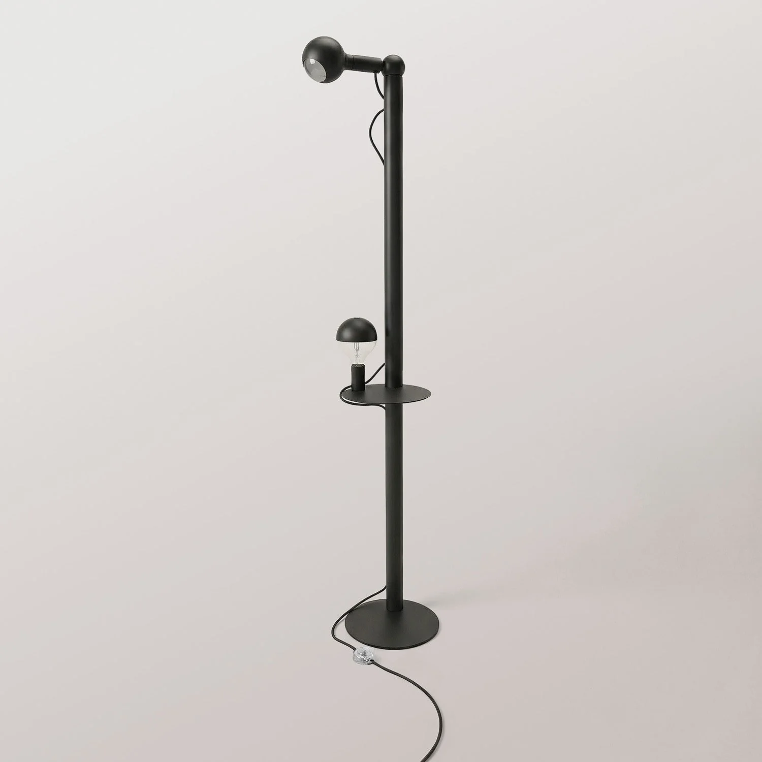 Rocco XXL - Lampadaire avec Fiche UK et Ampoule Maria et Camo - Noir - Image 4