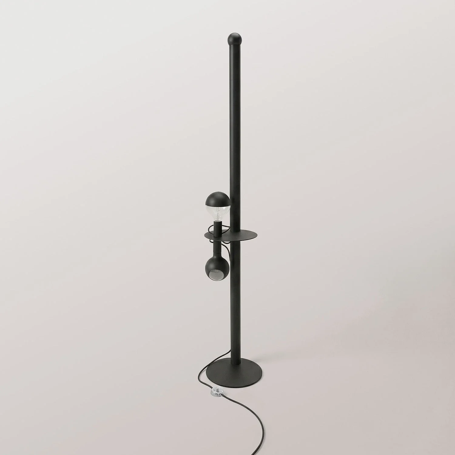 Rocco XXL - Lampadaire avec Fiche UK et Ampoule Maria et Camo - Noir - Image 6