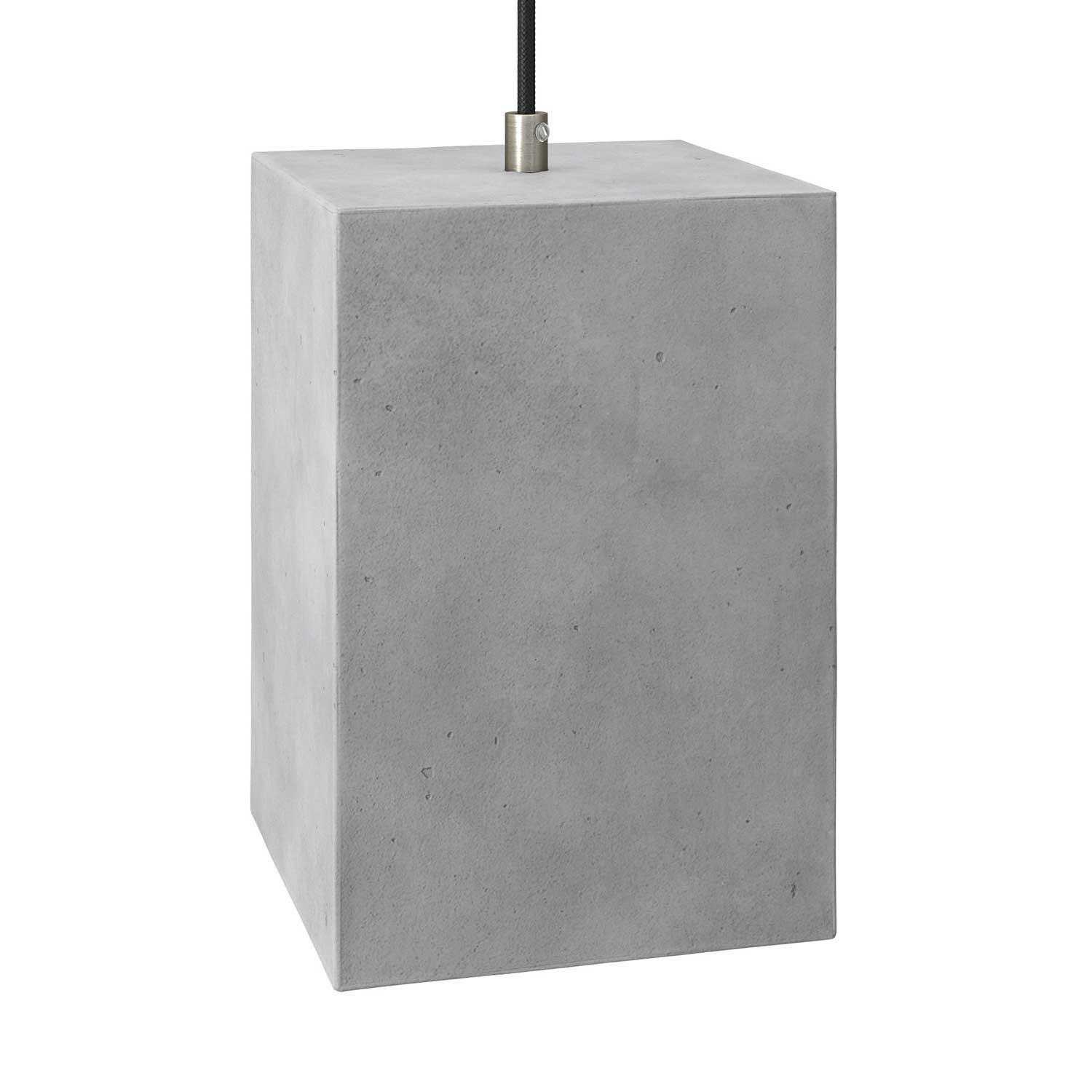 Lampe suspension avec câble textile, abat-jour en béton Cube et finitions métal - Béton clair
